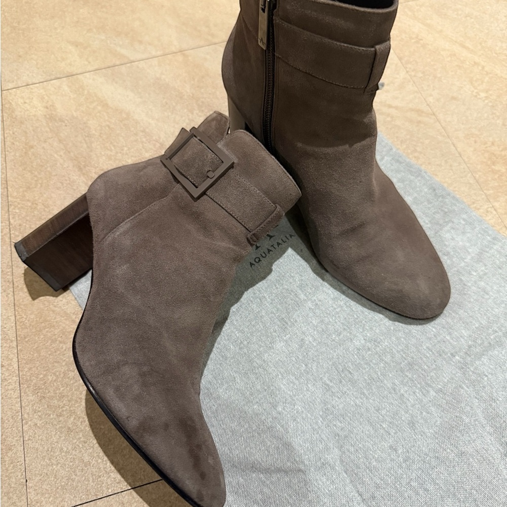 Aquatalia Dark Taupe Ankle Boots with Block Heel size 8